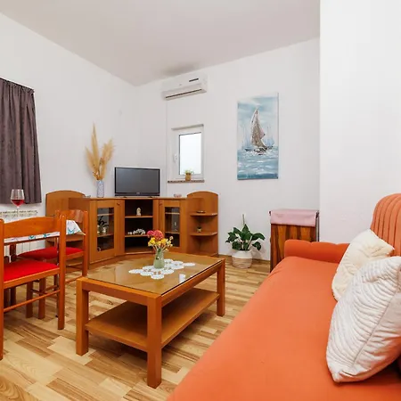 Apartments Krunoslav Punat Exterior photo