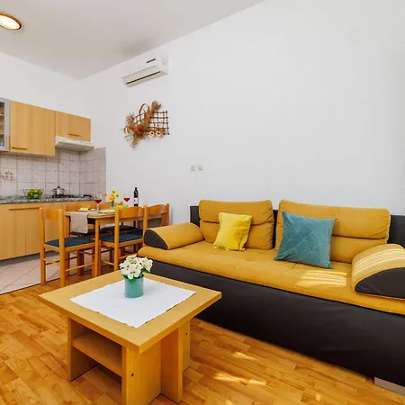 Apartments Krunoslav Punat Exterior photo