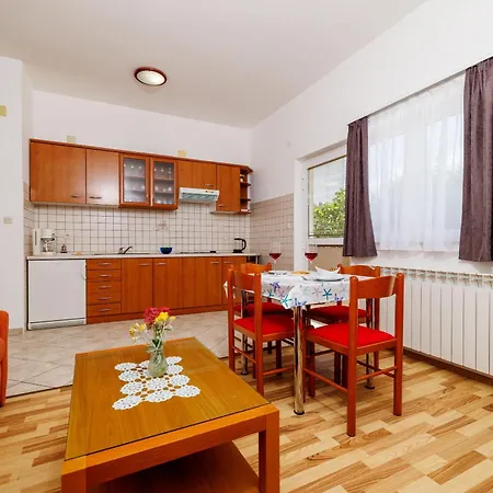Apartments Krunoslav Punat Exterior photo