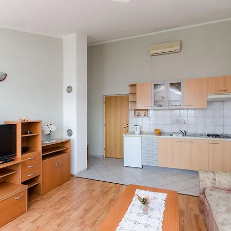 Apartments Krunoslav Punat Exterior photo