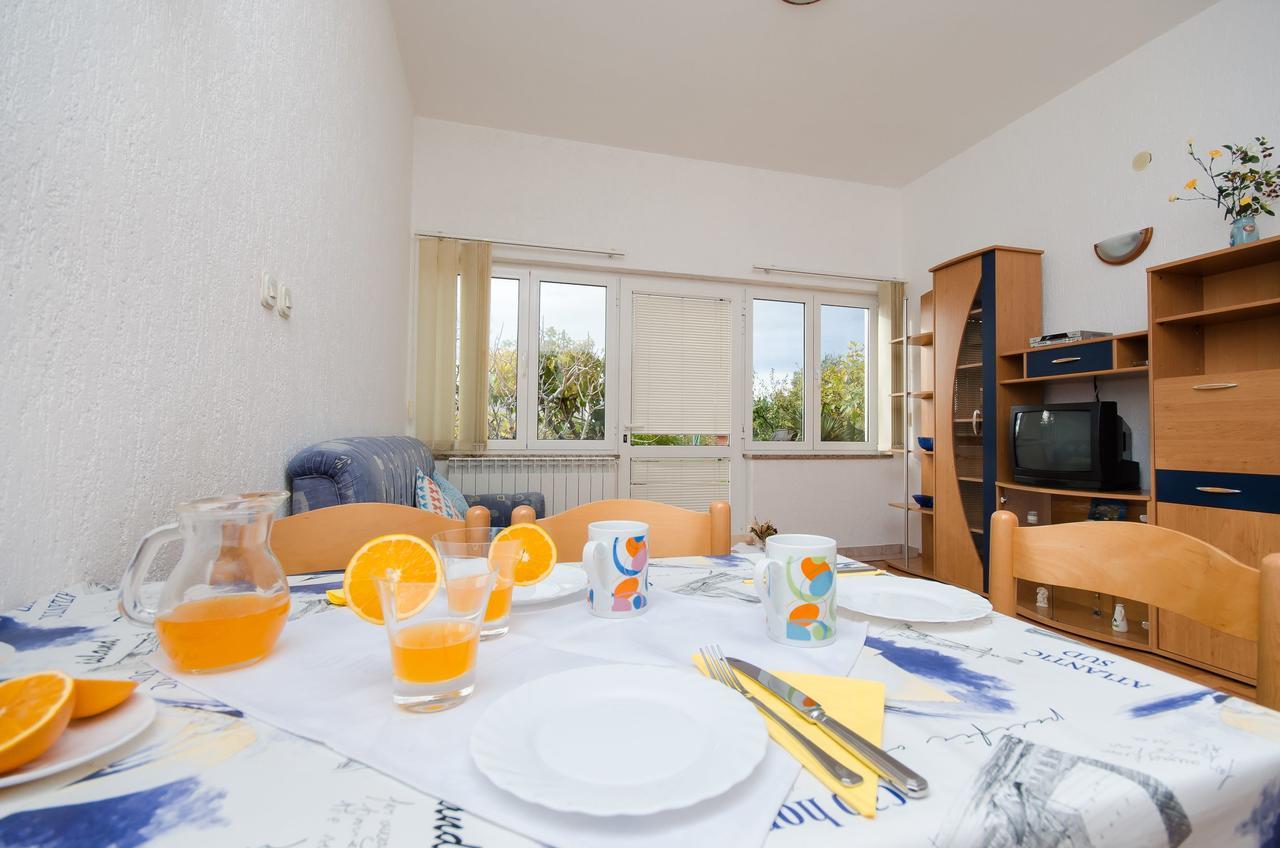 Krunoslav Apartment Punat